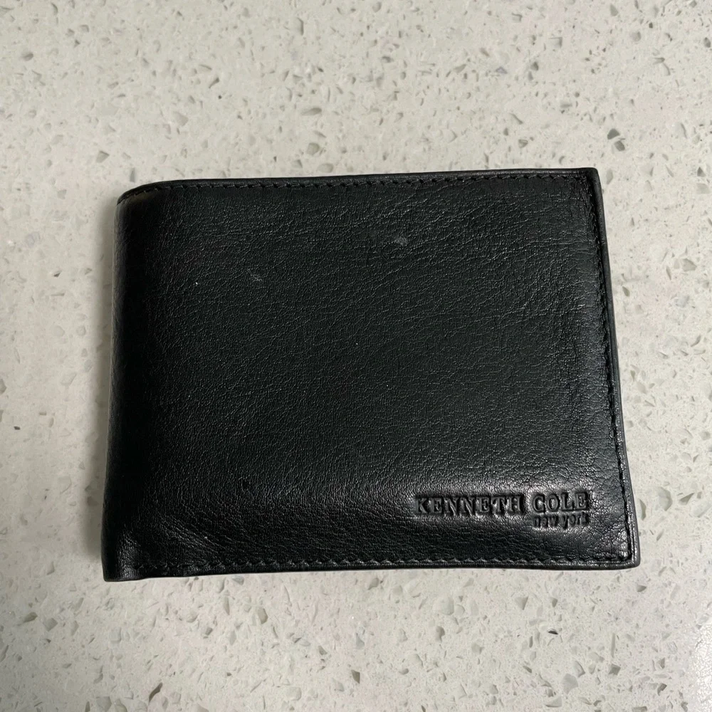 Kenneth Cole wallet